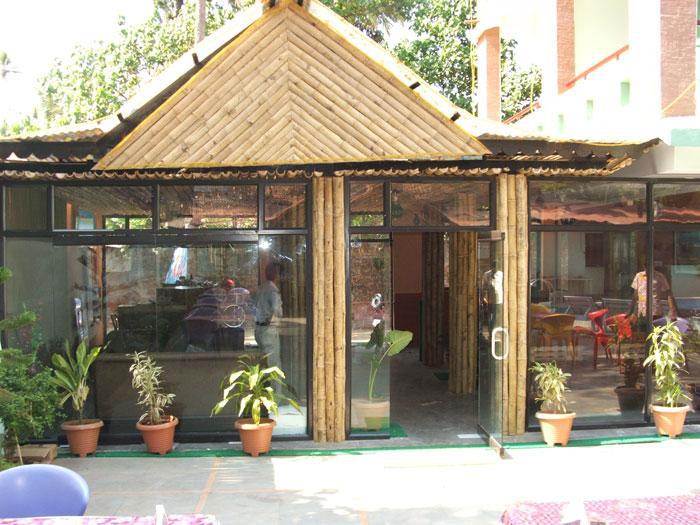 Oyo 7216 Kris Resort Goa Exterior photo